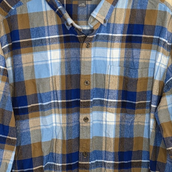 Eddie Bauer | Blue & Tan Plaid Flannel Button Down Shirt Size XL 100% Cotton - Picture 2 of 6